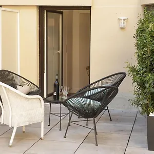 https://alextoconfortparkingterrace.sansebastianhotels.net