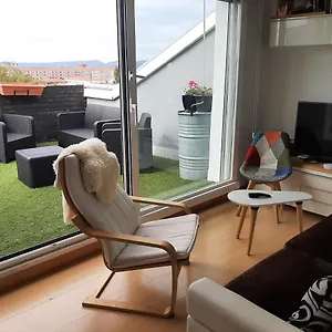 https://atico-en-el-centro-de-vitoria.sansebastianhotels.net